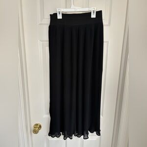 Endlesss Rose Pleated Black Maxi Skirt with Side Slit